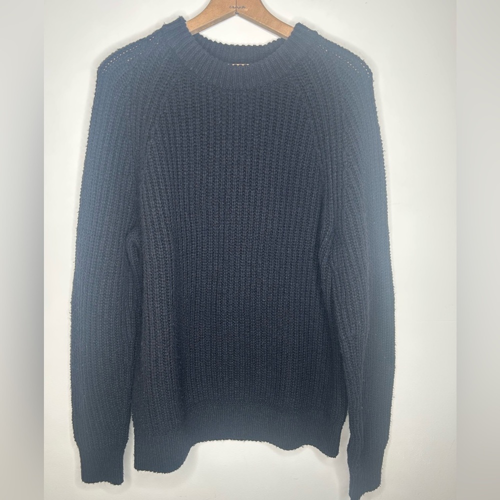 Uniqlo Basic Black Sweater Men’s M Thick Heavy